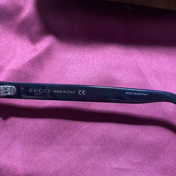 GUCCI eyeglass frames with TWO cases - Picture 2 of 6